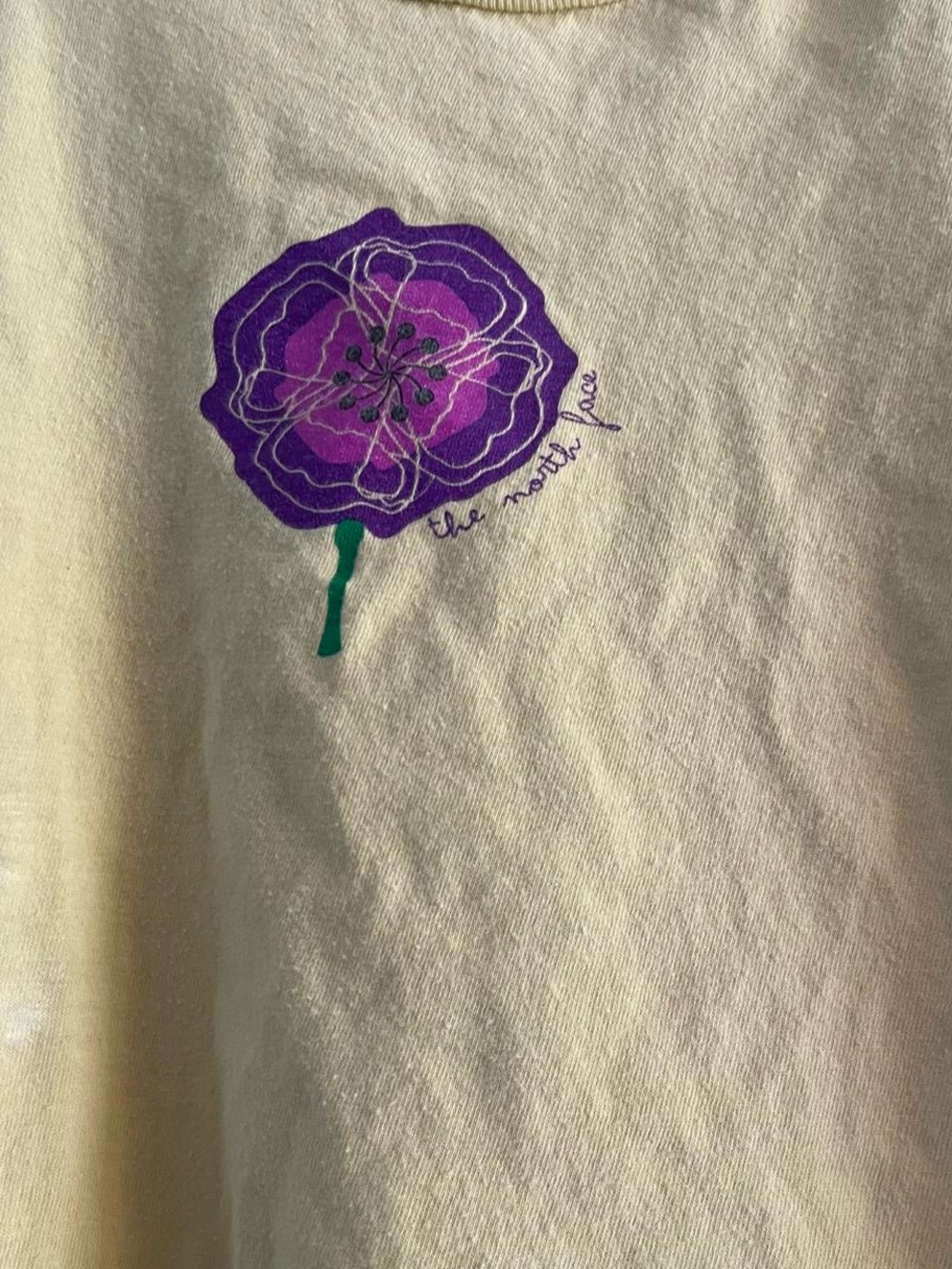 The North Face Women's M Yellow Tee Shirt Purple Flower Hiking Gorpcore Summer - Picture 2 of 4